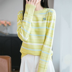 条纹刺绣长袖t恤女秋季2025新款打底衫洋气大码女装冰丝针织上衣，女装羊毛衫，萱芳婷羊绒