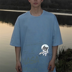 浅蓝色