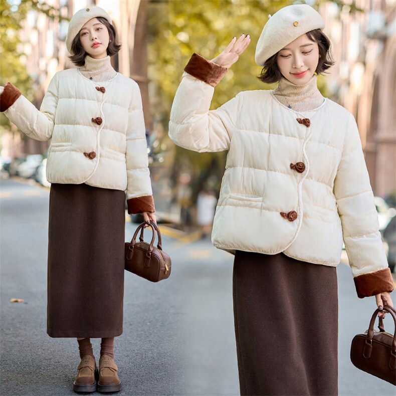 2024冬季新款高级感立体花朵扣丝绒羽绒服女短款钉珠白鸭绒外套潮,女装羽绒服,韩蜜菓