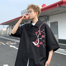 黑色