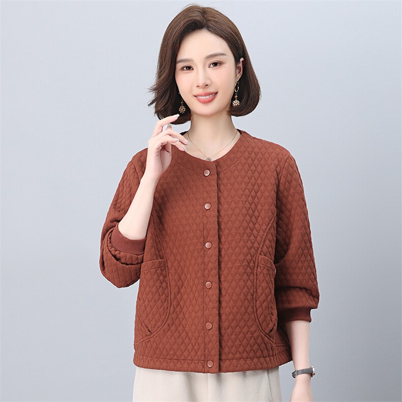 女圆领休闲百搭宽松显瘦韩版春装棒球服女铜扣记空气棉菱格外套,女装短外套,独衣靓