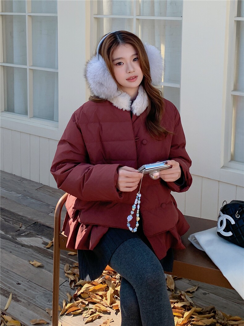 韩版短款羽绒服女2025冬季新款今年流行毛领收腰保暖外套酒红色,女装羽绒服,艾米莉亚