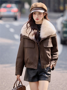 2025冬装新款麂皮绒羽绒服外套图片