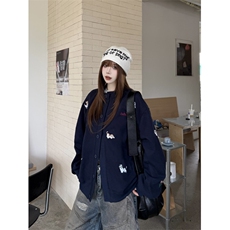 藏青色