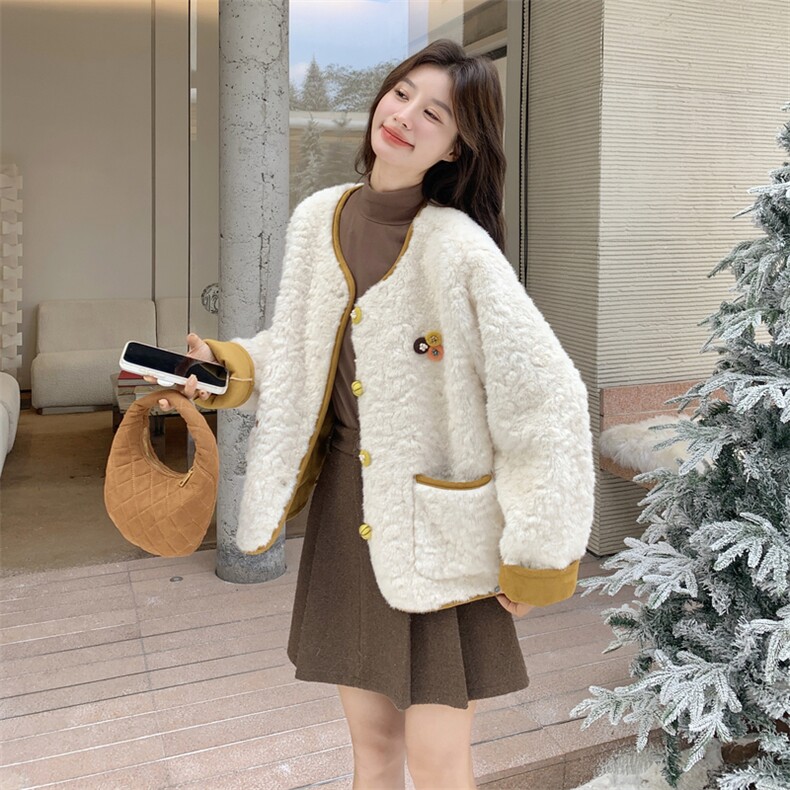 新款主推撞色皮毛一体外套2635-P175-K268,女装短外套,2C129