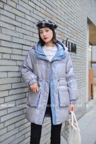 时尚羽绒服90绒，女装羽绒服，水恋百合