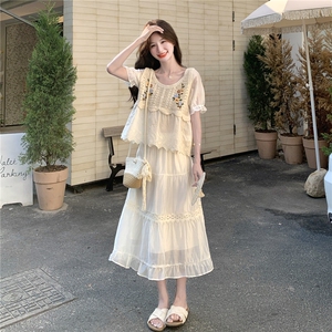 温柔穿搭绝美蕾丝刺绣上衣半身裙套装女夏清纯系超好看显瘦两件套图片