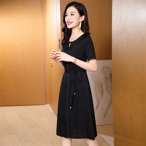 余多多真丝连衣裙潮流舒适夏新款休闲高端女装显气质带腰带桑蚕丝图片