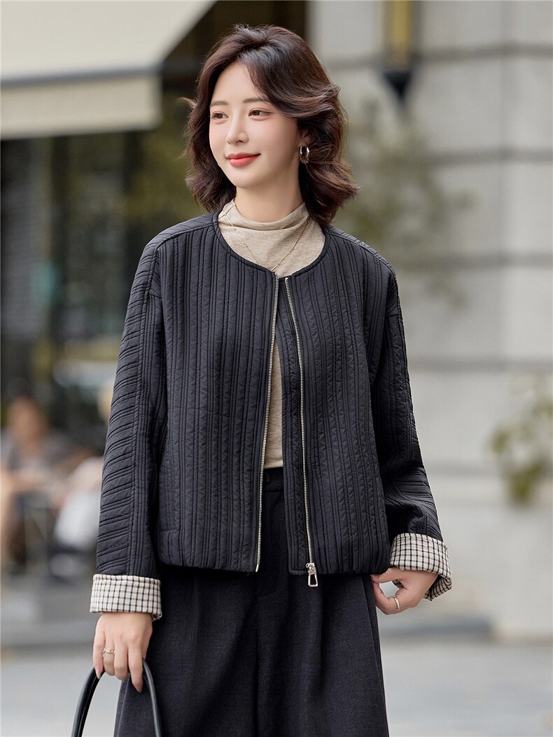高级感超好看米白色薄棉外套女2025晚秋休闲短款绗缝小个子上衣,女装棉衣/棉服,梦懿尔
