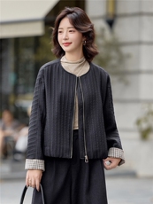 高级感超好看米白色薄棉外套女2025晚秋休闲短款绗缝小个子上衣，女装棉衣/棉服，梦懿尔