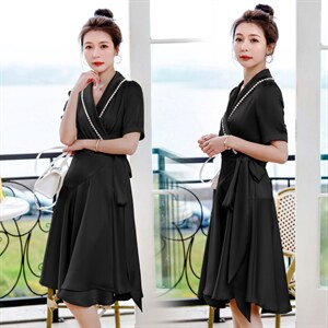 2023年夏季韩版通勤钉珠翻领中长款连衣裙，女装连衣裙，时尚俏佳人