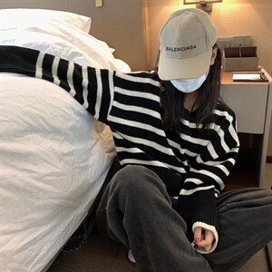 瑟琳圆领毛衣图片