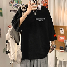 黑色
