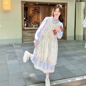 蓝色甜美温柔风木耳边格子连衣裙套装2025秋季新款流苏罩衫两件套图片