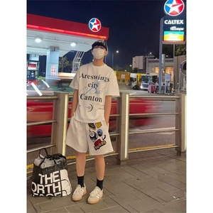 美式高街vibe风裤子植绒刺绣字母勋章短裤男款夏季宽松直筒五分裤图片