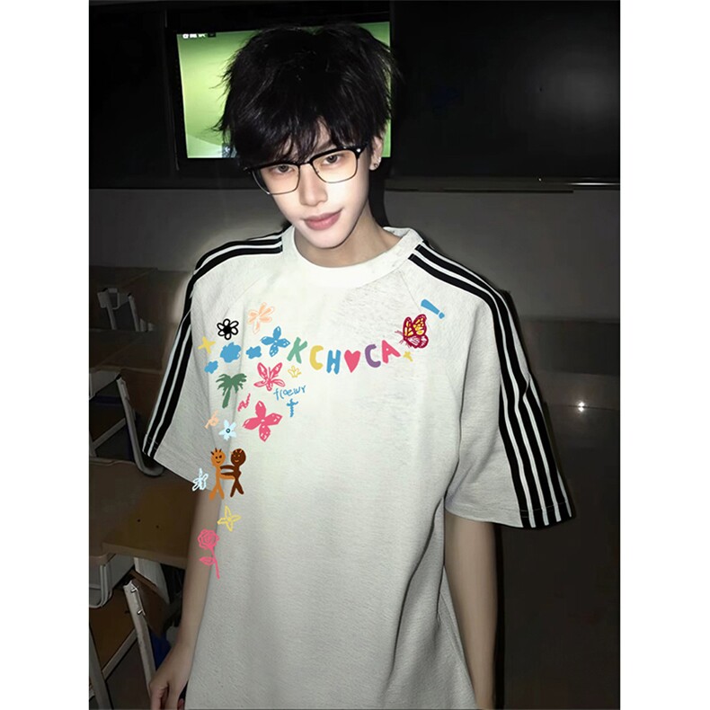 抖音得物品质二开240克宽松纯棉美式潮牌印花三条杠中性风短袖T恤,男装T恤,电商A486