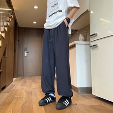 深灰色