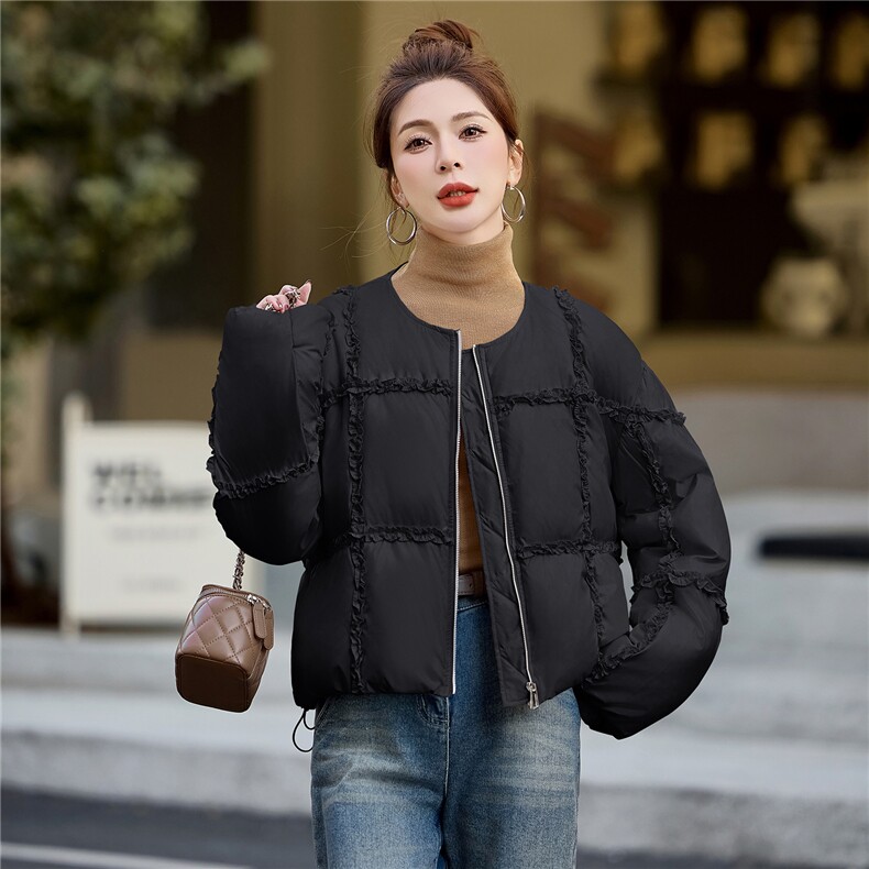 现货2025冬季新款时尚气质百搭圆领保暖舒适立体剪花羽绒服外套,女装羽绒服,时尚俏佳人