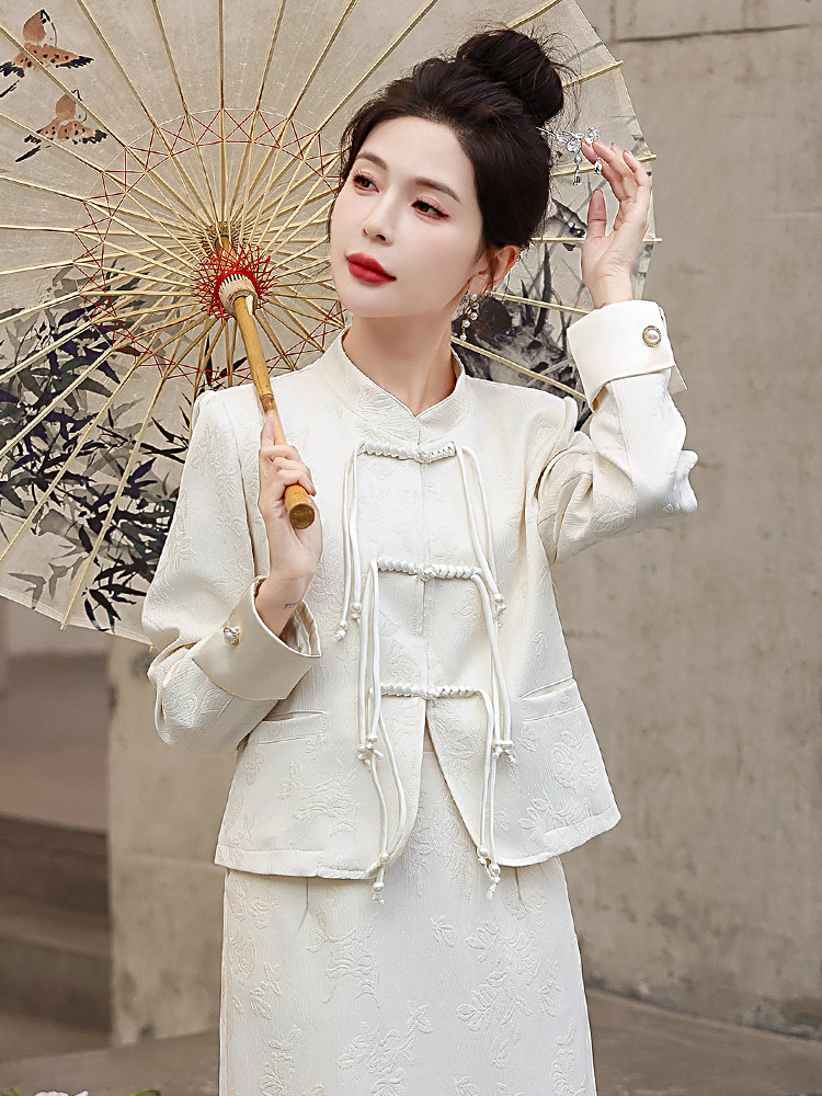 新中式国风女2024春秋新款高级感气质盘扣唐装今年流行,女装短外套,韩美纤衣