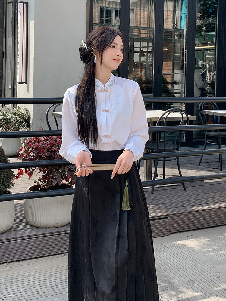 优雅新中式立领提花衬衫修身显瘦长袖上衣搭配高腰马面裙,女装衬衫,诺蝶