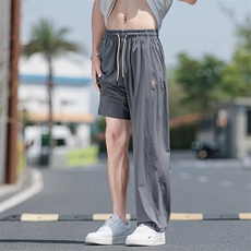 浅灰色