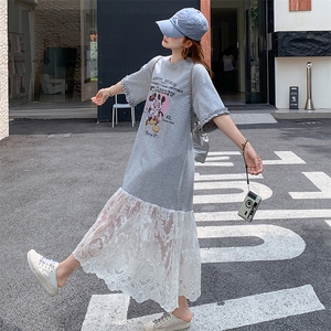 蕾丝拼接灰色T恤连衣裙女夏2025新款休闲气质巨好看长裙今年流行图片