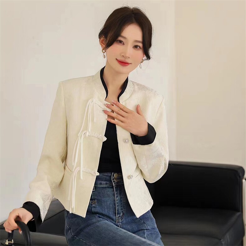 2025春装新款立领小香风布扣短款小外套,女装短外套,2C091