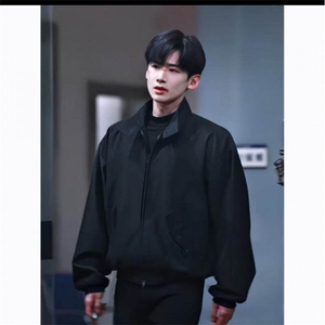 白敬亭同款冲锋衣外套男款春秋季黑色cleanfit短款立领飞行员夹克图片