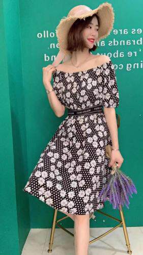 烟雨美人 YYMR110081