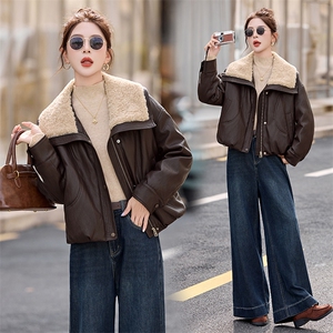 羊羔毛领拼接PU皮羽绒服女2025冬季新款小个子气质显瘦白鸭绒外套图片