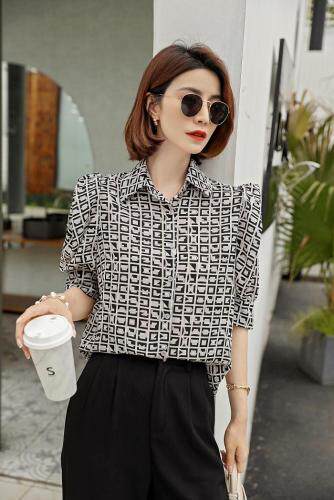 2021新款韩版短袖泡泡袖，女装，初婇