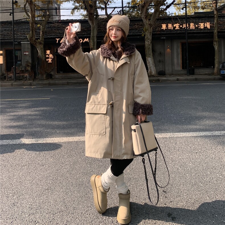 卡其色工装连帽圈圈毛拼接羽绒服女2025年冬季新款90绒长款派克服图片