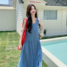 蓝色小清新格纹连衣裙女夏季2025新款元气少女感宽松减龄背心长裙，女装连衣裙，2C375