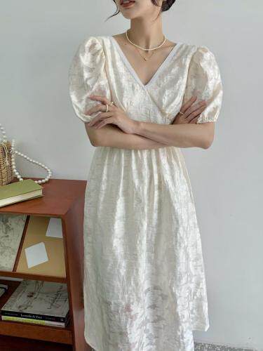 V领连衣裙，女装连衣裙，莉泽贝妮