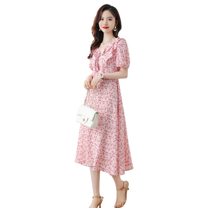 精修大图2023年夏季新款女时尚减龄荷叶边拼接碎花连衣裙,女装连衣裙,奋斗女王