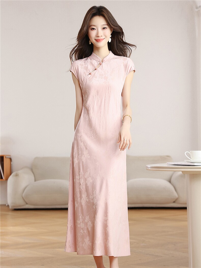 小樱花2026春夏季新款新中式改良旗袍连衣裙女气质高级感温柔,女装连衣裙,艾米