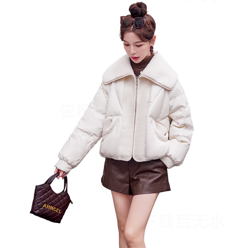 白鸭绒羽绒服女2023冬季新款设计感皮毛一体翻领短款面包服外套潮,女装羽绒服,仟媚宠