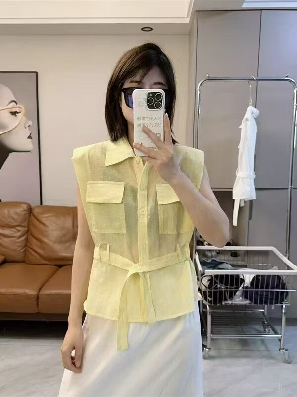 2025时尚百搭简约无袖翻领衬衣,女装衬衫,翩雅女装供货