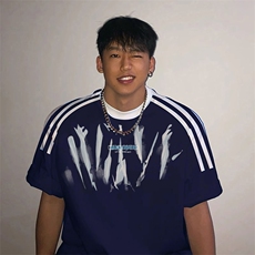 藏青色