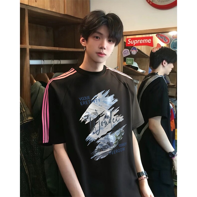 抖音得物品质二开240克宽松纯棉美式潮牌印花三条杠中性风短袖T恤，男装T恤，电商A486