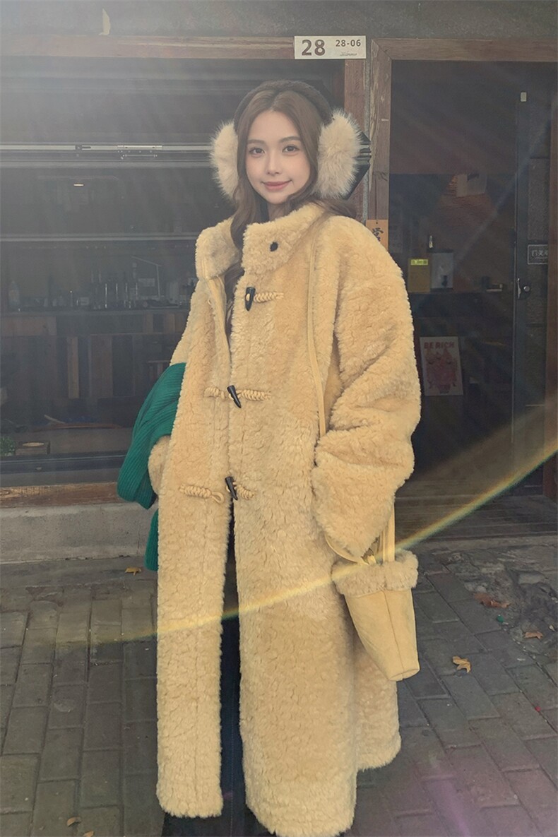 黄色牛角扣连帽皮毛一体羊羔毛厚外套女秋冬加绒保暖派克棉服大衣,女装大码女装,2B082
