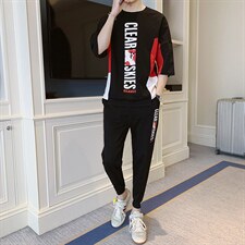 黑色