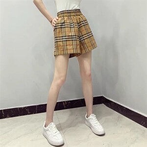 新款洋气百搭格子短裤图片