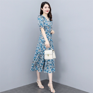 碎花连衣裙夏季2023年新款女高端大方漂亮气质显瘦收腰遮肚长裙子图片