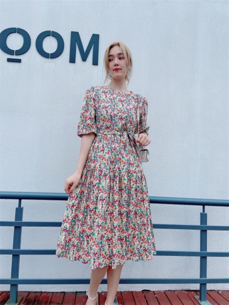 夏季新款花朵连衣裙，女装连衣裙，依岸