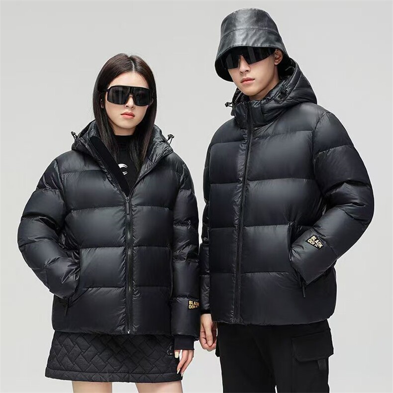 2025男女同款黑金短款棉服图片