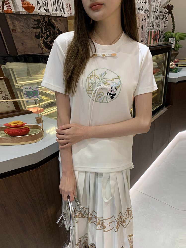 中式绣花熊猫短袖T恤白色显瘦上衣,女装T恤,鑫慧