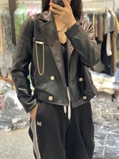 2022新款洋气英伦风配链子休闲皮衣外套，女装皮衣，L·H·X