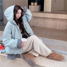 假两件蓝色连帽羽绒服女冬超火好看高级小众漂亮加厚面包服短外套，女装羽绒服，2C307