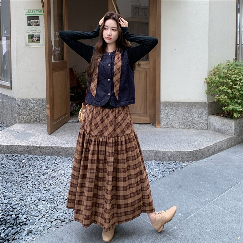 韩系独特套装女秋季2025新款爆款高级感时尚格子半身裙马甲两件套,女装套装/套裙,2C307